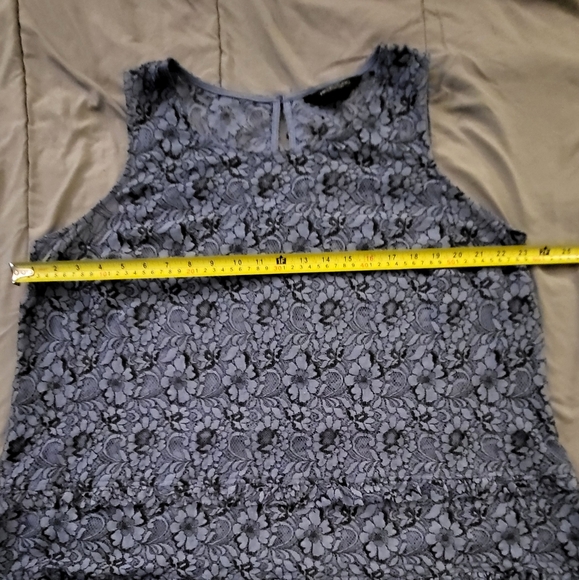 🏷Michel Studio 2XL beautiful blue/black sleeveless lace tank top blouse - Picture 5 of 6